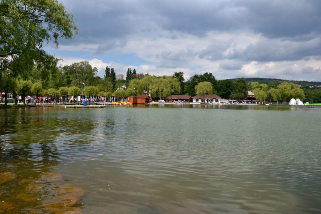 Kamencové jezero je jedním ze světových unikátů, které se v ČR nacházejí.