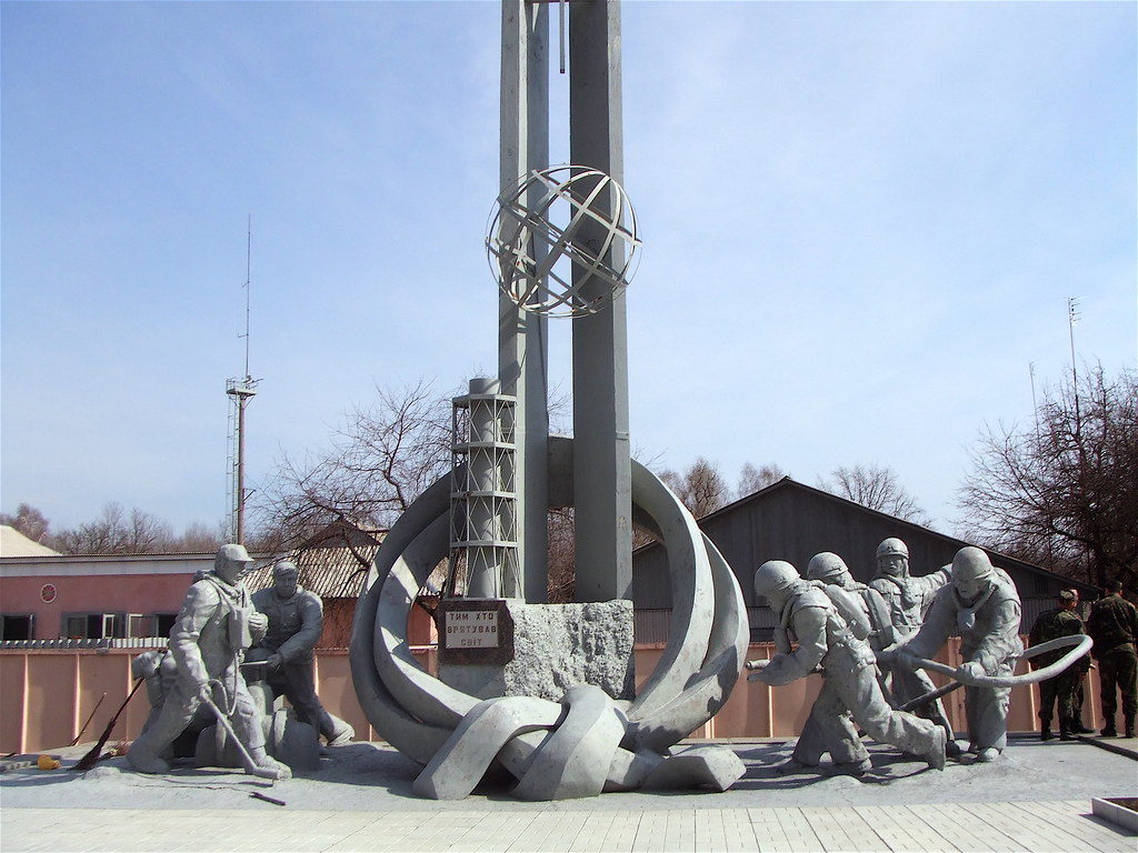 Památník v Černobylu je věnován hasičům, kteří nepřežili zásah po černobylské havárii. 