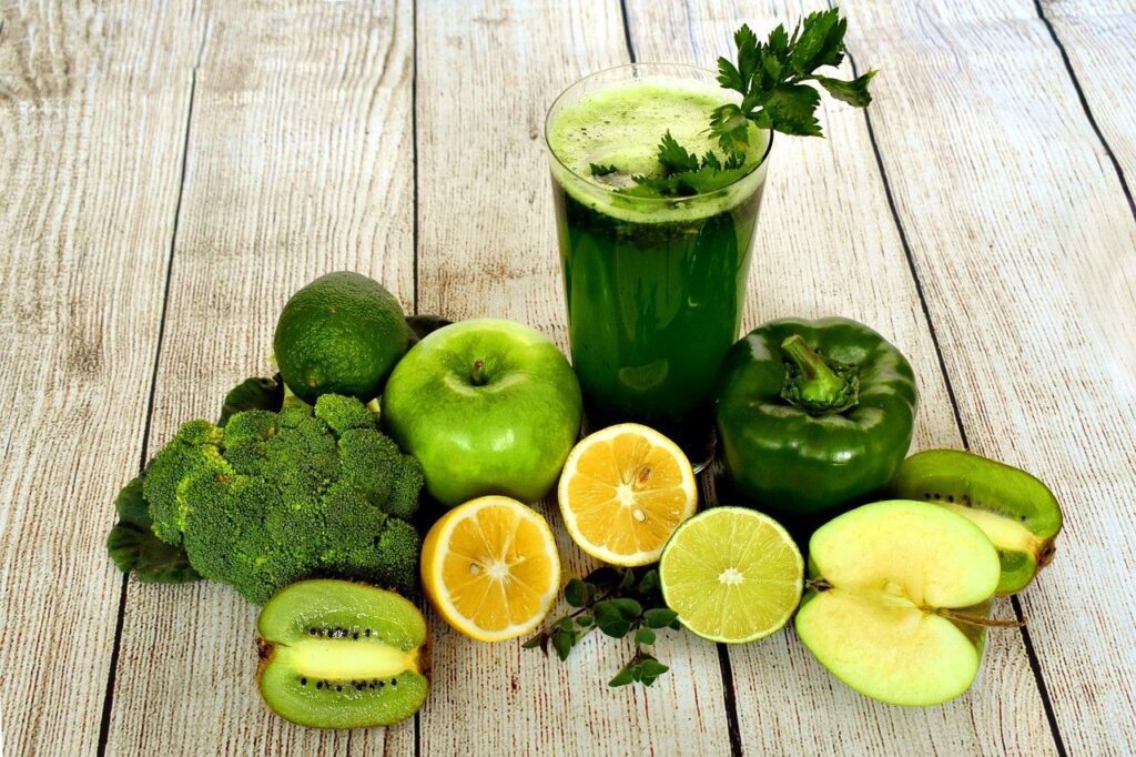  Mnoho druhů zeleniny funguje jako antioxidant a podporuje snižování hladiny cholesterolu v krvi. 