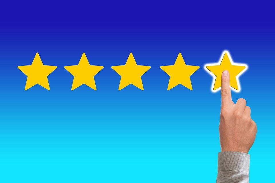recenze